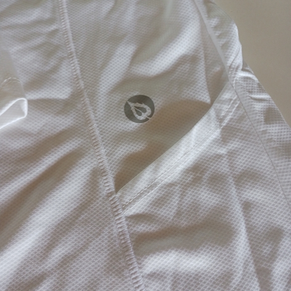 Baleaf Dress with shorts white NWT women's size XL - Picture 2 of 4